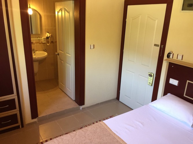 Economy Room (1 Person)