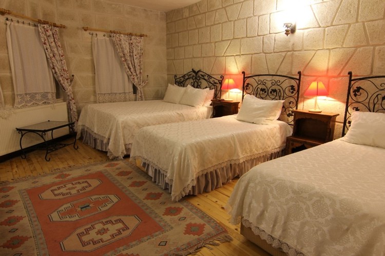 Family Cave Suite Room