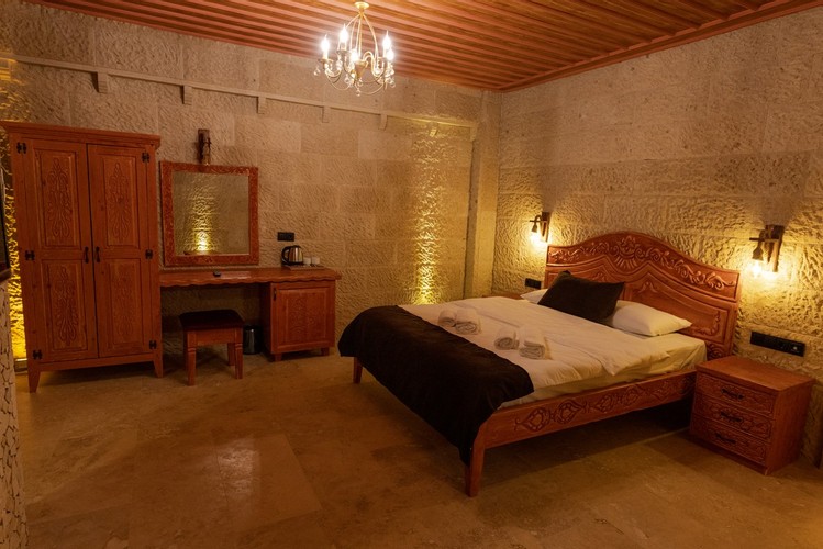 Cave Suite Room