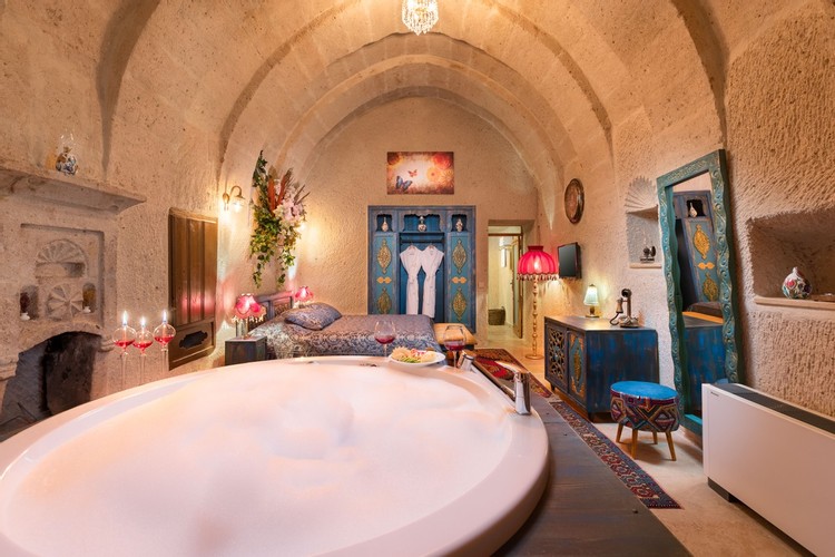 Deluxe Cave Suit Oda