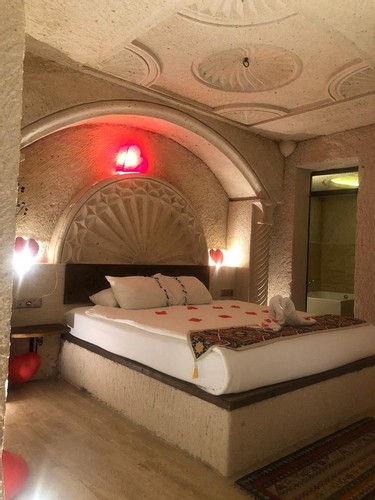 Deluxe Cave Oda