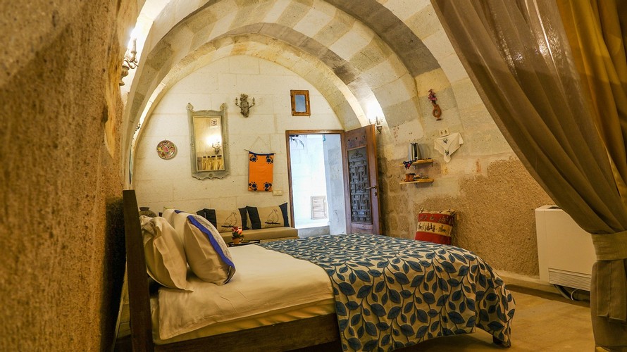 Cave Suite Room