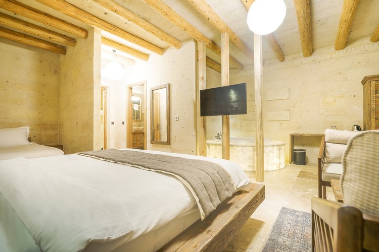 Suite Room (Jacuzzi)