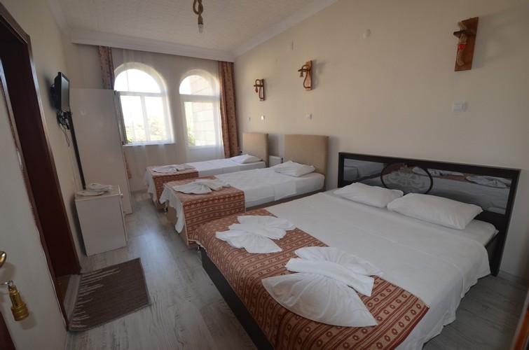 Standard Room (4 Person)