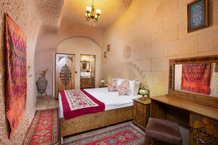 Executive Cave Suite Room