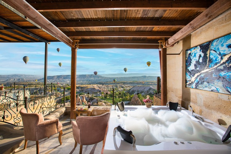 Luxury Suite Room (Jacuzzi, Terrace)