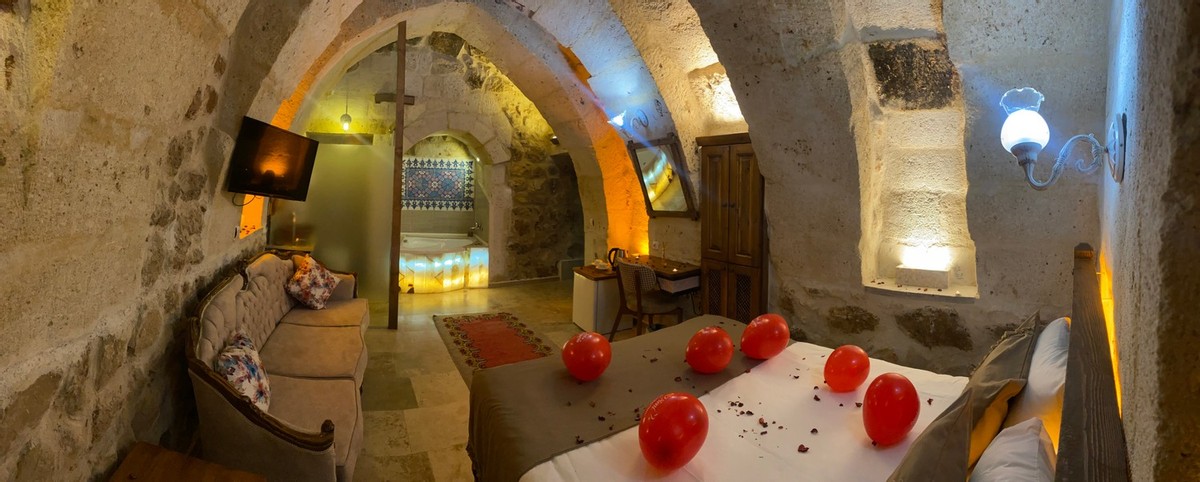 Deluxe Superior Suit Oda