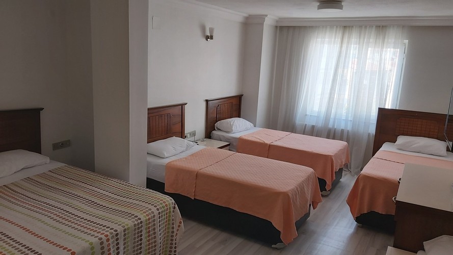 Standard Room (4 Person)