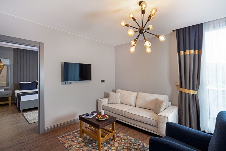 Deluxe Room, Land View