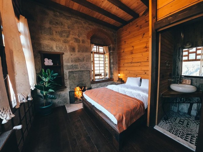 Standart Oda, Dağ Manzaralı