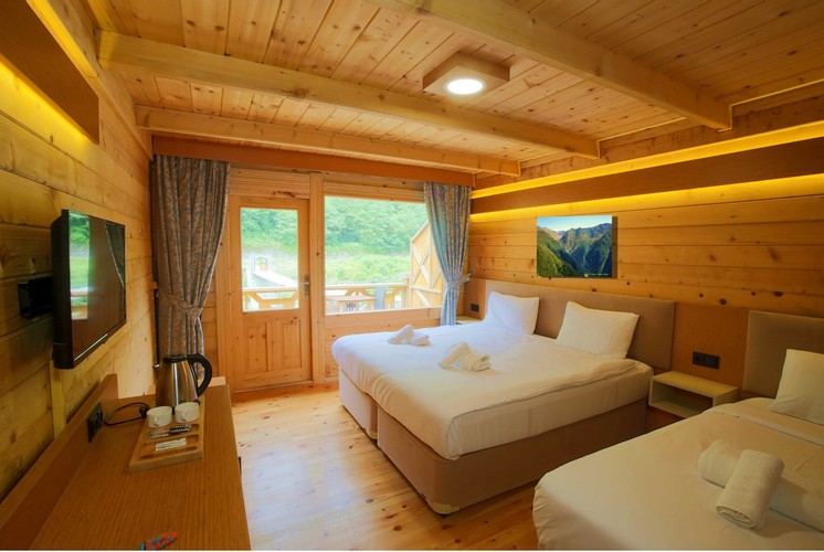 Deluxe Oda, Nehir Manzaralı (3 Kişilik)