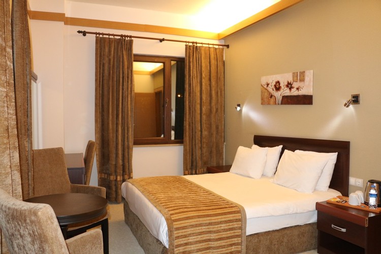 Suit Oda, Bahçe Manzaralı