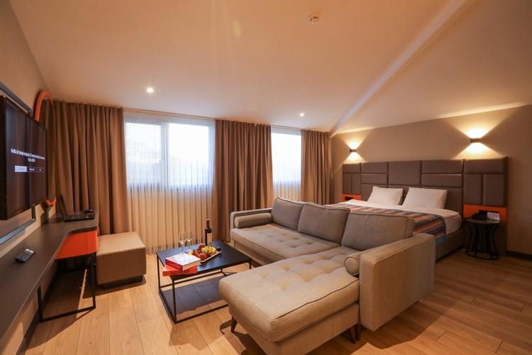 Suite Room (Jacuzzi)