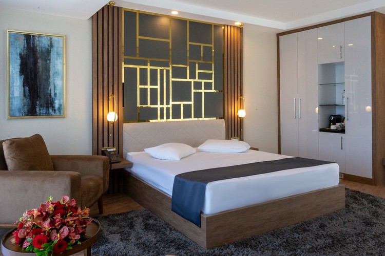 Deluxe Superior Room, Lake View