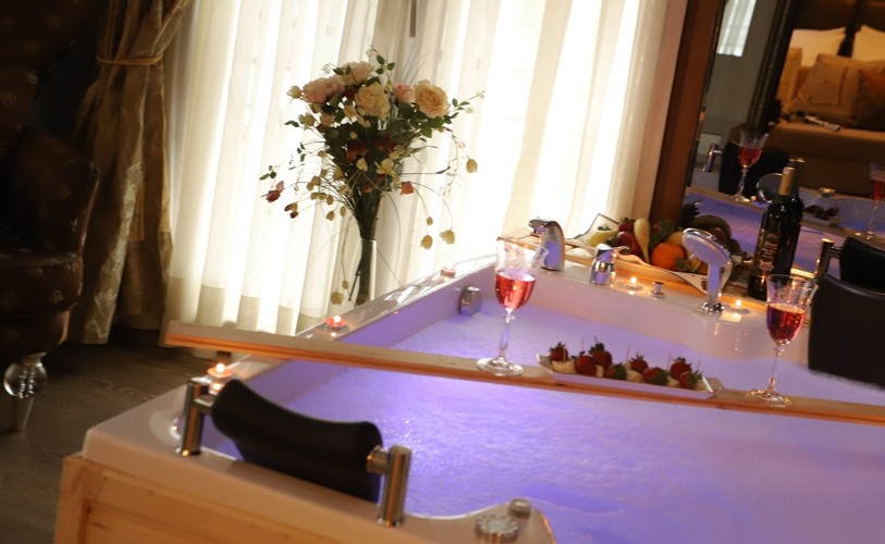 Deluxe Room (Jacuzzi)