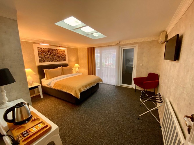 Superior Room, Lake View