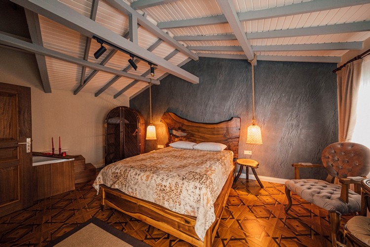 Villa Suit (3 Kişilik, Jakuzi)