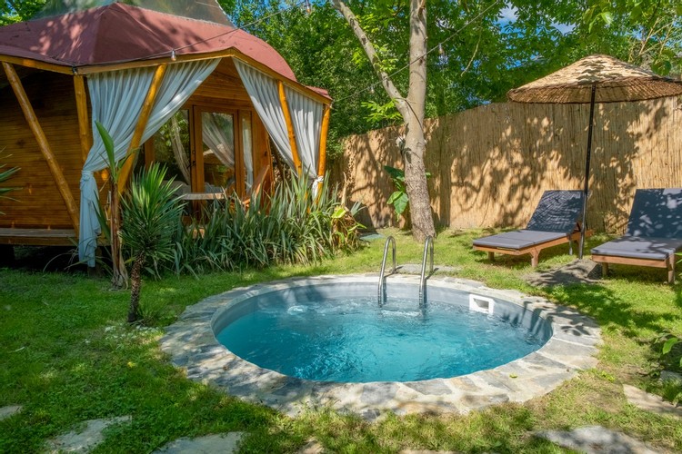 Superior Bungalow Room