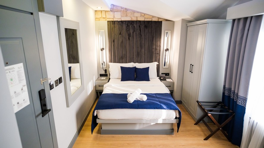 Deluxe Room, City View (Without Balcony)