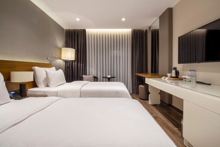 Superior Oda, Şehir Manzaralı