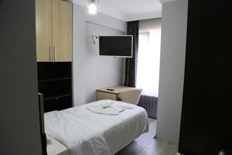 Standard Room (1 Person)