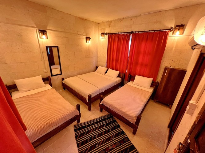 Standard Room (4 Person)