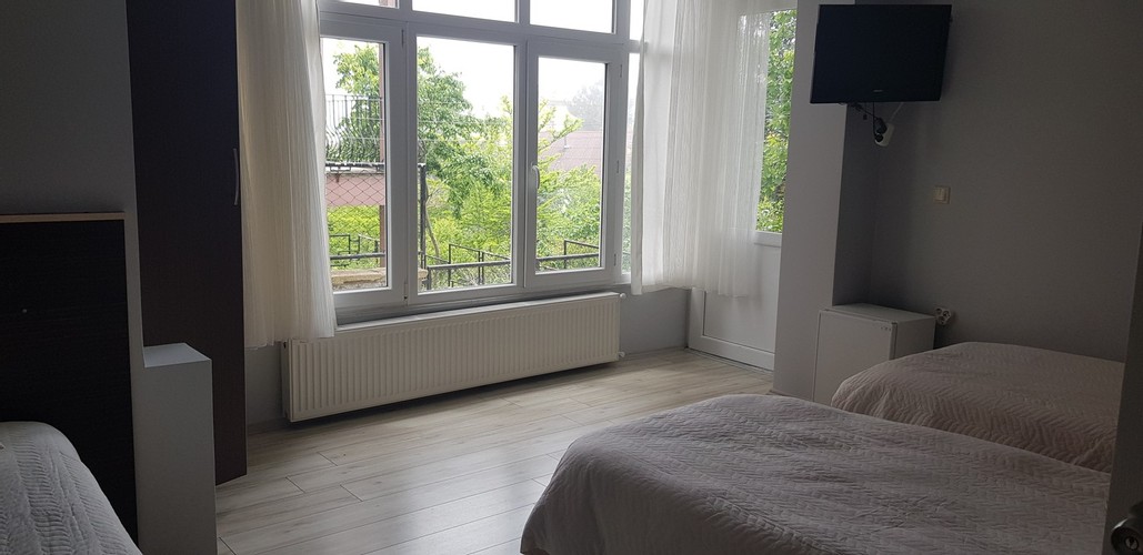 Garden Floor Room, Garden View (Sofa)