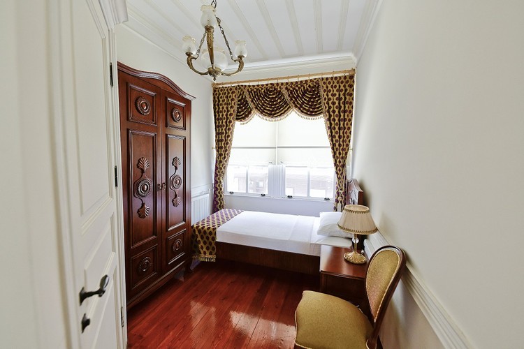 Standard Room (1 Person)