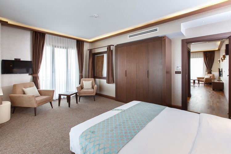 Aile Junior Suit Odası (Jakuzi)