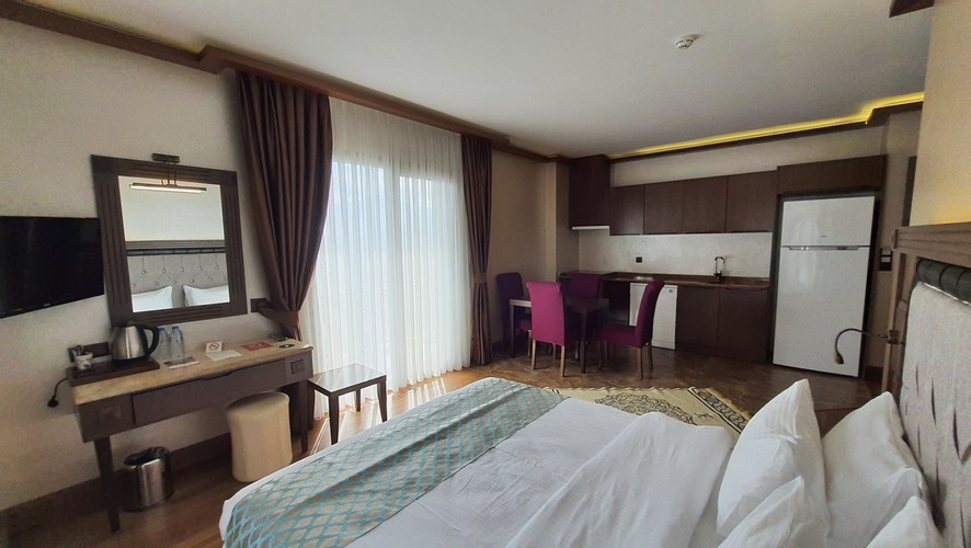 Standart Oda, Göl Manzaralı (Mutfaklı)