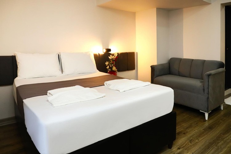 Aile Odası, Kara Manzaralı