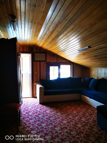 Suit Oda, Göl Manzaralı