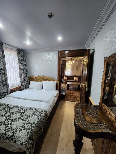 Suit Oda, Dağ Manzaralı