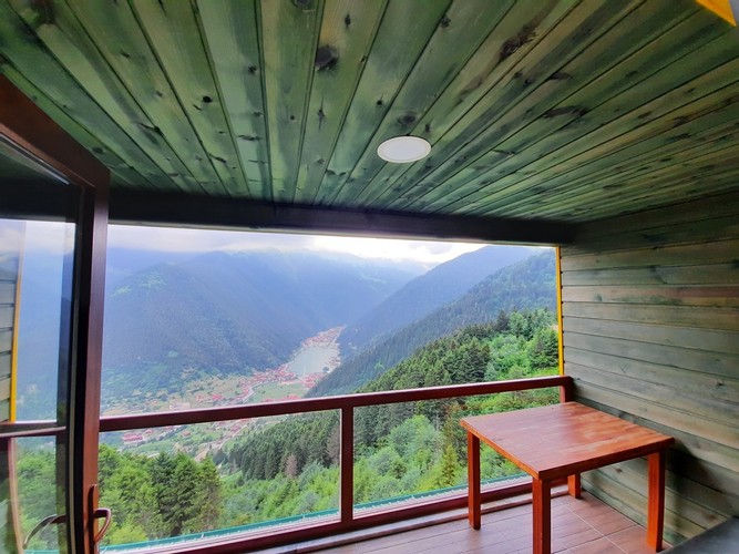 Standart Oda, Göl Manzaralı (3 Kişilik, Balkonlu, Jakuzi)