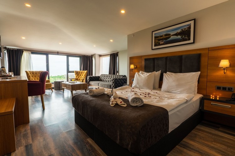 Corner Grand Room, Sea View