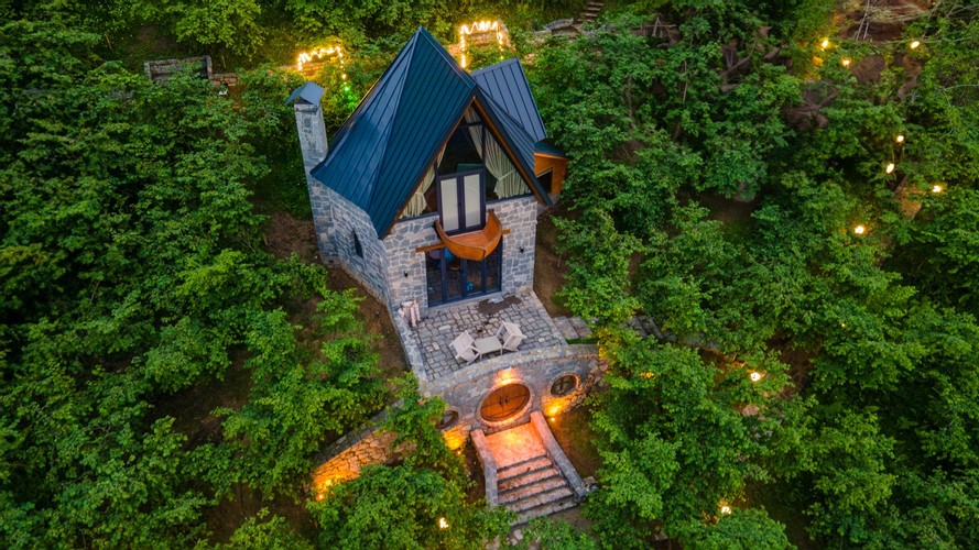 Jakuzili Dağ Manzaralı King Bungalov