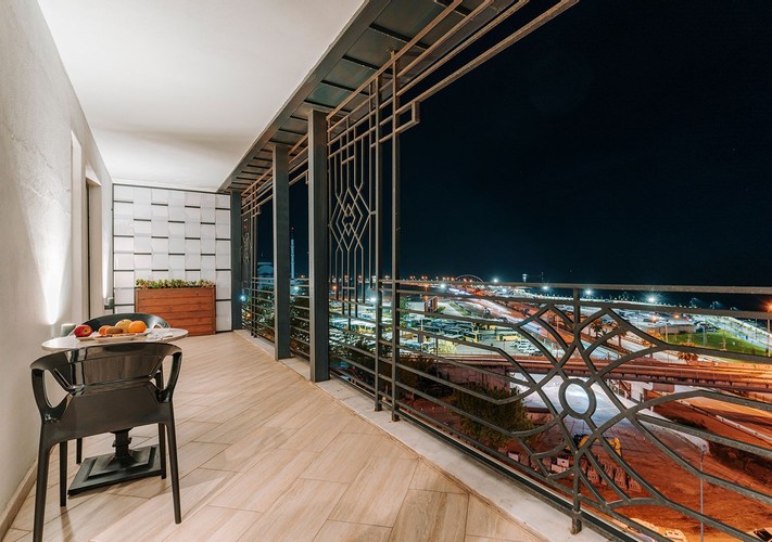 Suit Teras Oda (Teraslı)