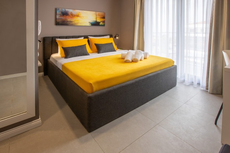 Standart Oda, Bahçe Manzaralı