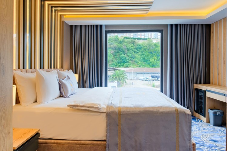 Standard Room, Land View