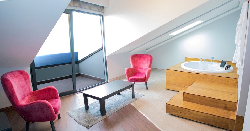 Roof Penthouse Room, Sea View (Jacuzzi)