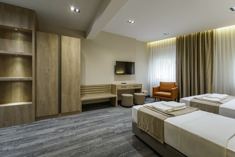 Large Business Oda (4 Kişilik)