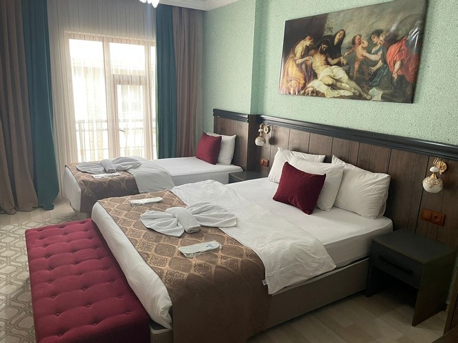 Suit Oda (3 Kişilik)