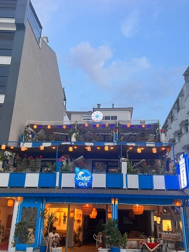 Deniz Manzaralı Balkonlu Oda