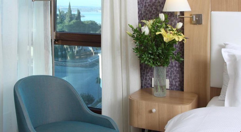 Deluxe Iki Ayrı Yataklı Oda