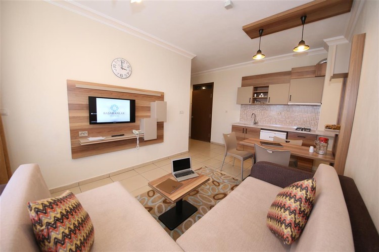 Apart Daire, Havuz Manzaralı