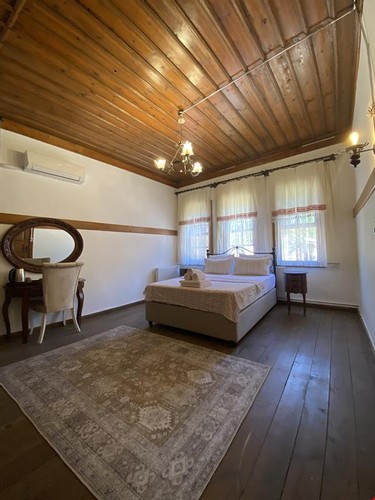 Deluxe Room, Garden View