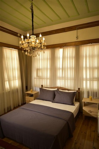Standard Room (1 Person)