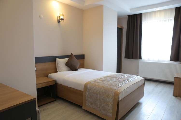 Standard Room (1 Person)