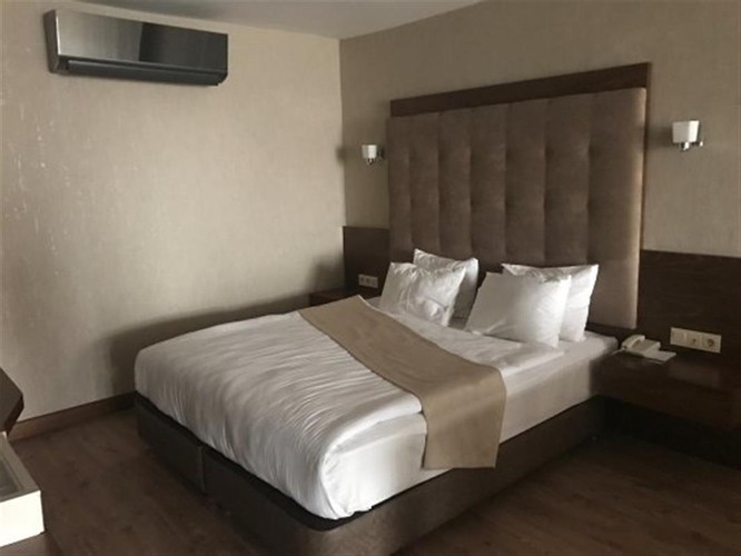 Single Room (1 Person)