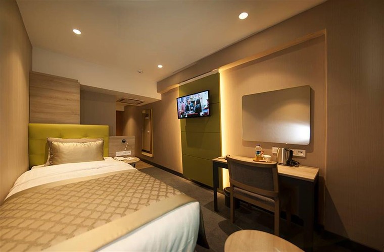 Standard Room (1 Person)